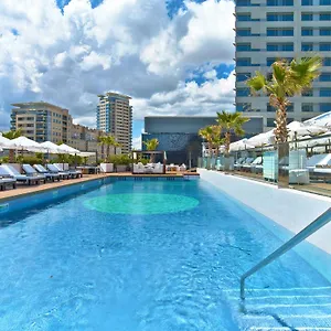 Hilton Diagonal Mar 4*, Barcelona Spanyolország