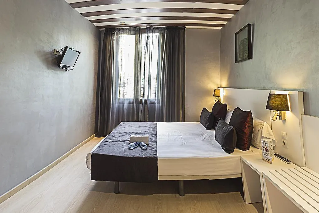 Hostemplo Sagrada Familia Hotel Barcelona 3*,
